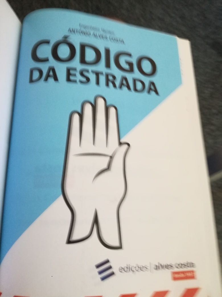 Vendo livro de código da estrada