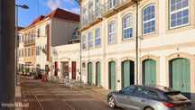 Escritório no Cais das Pedras, Porto – Possibilidade de Habitação