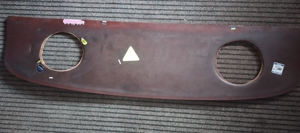 Продам заднюю полочку для муз.колонок Ваз2101-2107