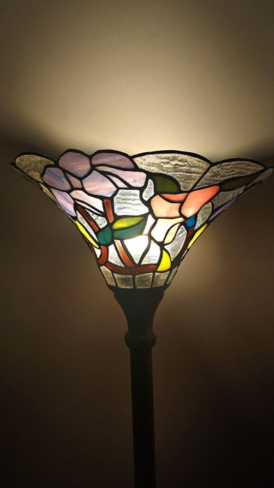 Lampa stojąca witrażowa w stylu Tiffany