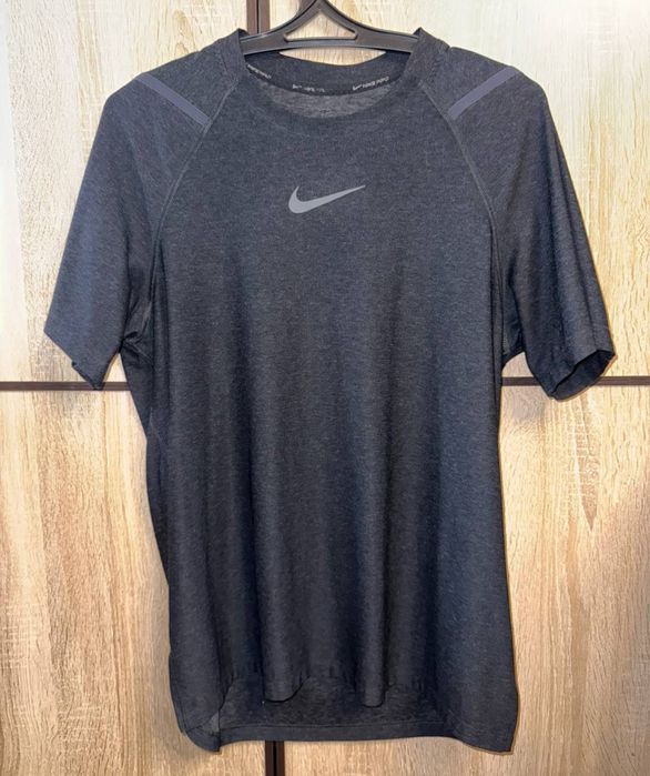 Футболка nike pro