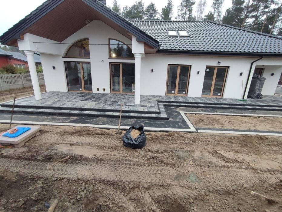 Kompleksowe Układanie kostki brukowej