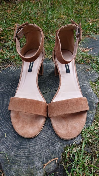 Gino Rossi brązowe zamszowe sandałki sandały na słupku. Venezia.