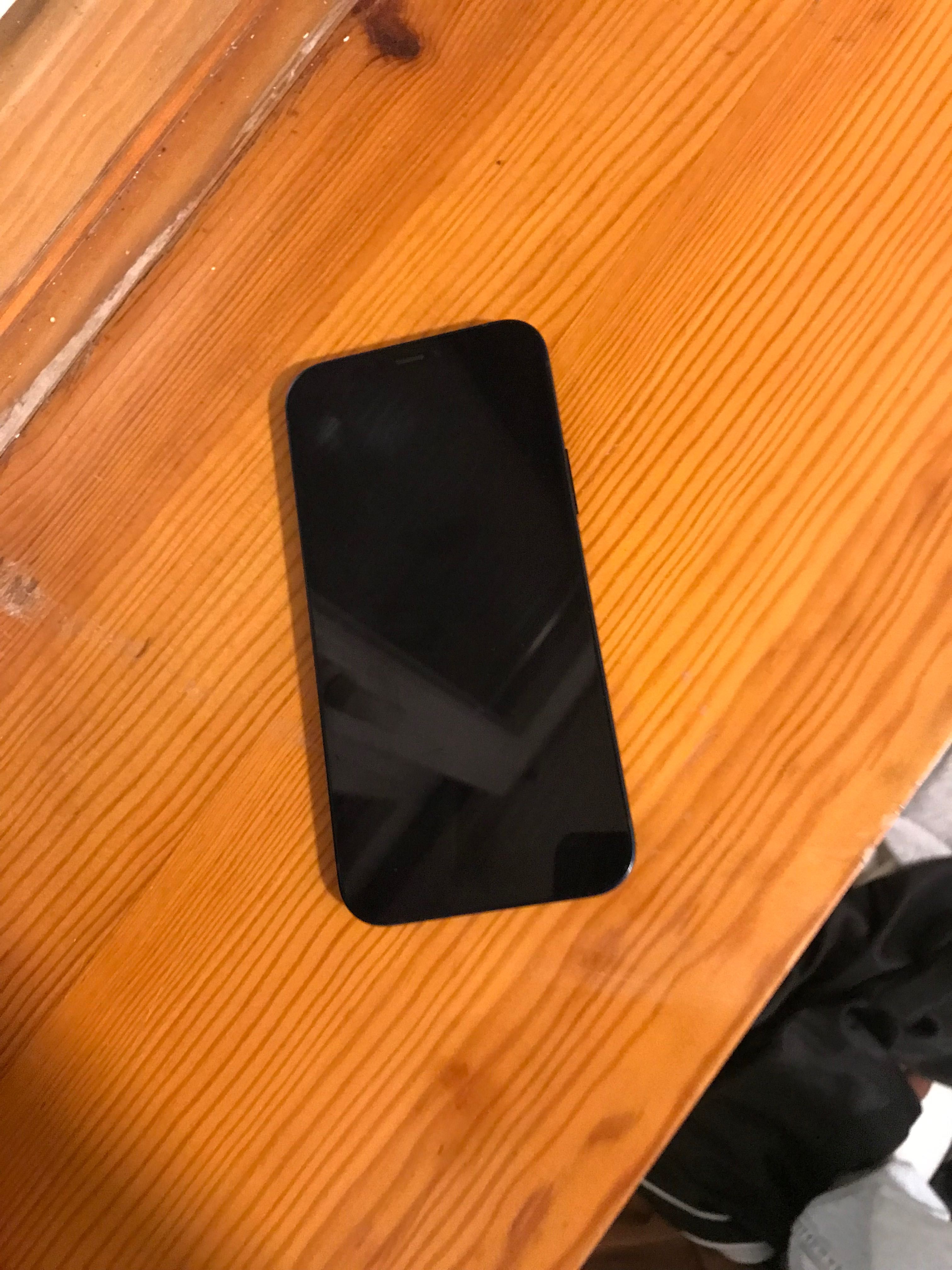 iPhone 12 64gb semi-novo