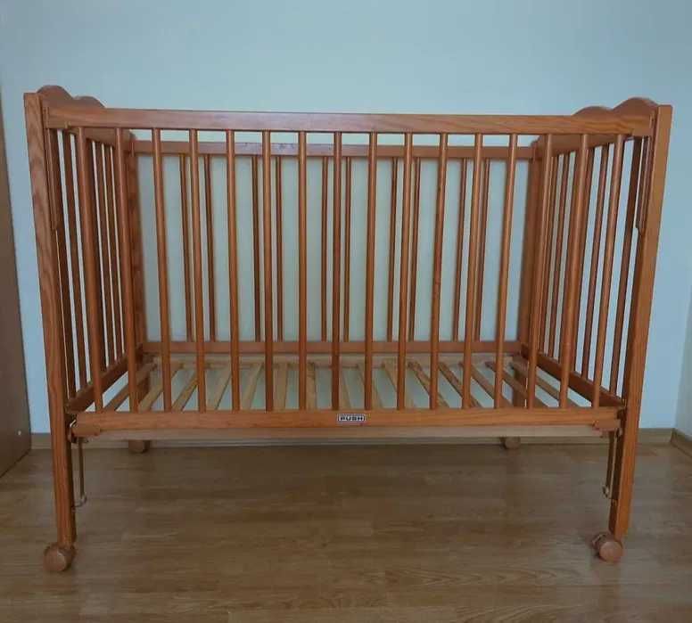 Набір: дитяче ліжко, матрац, ковдра, м'які бортики, постіль