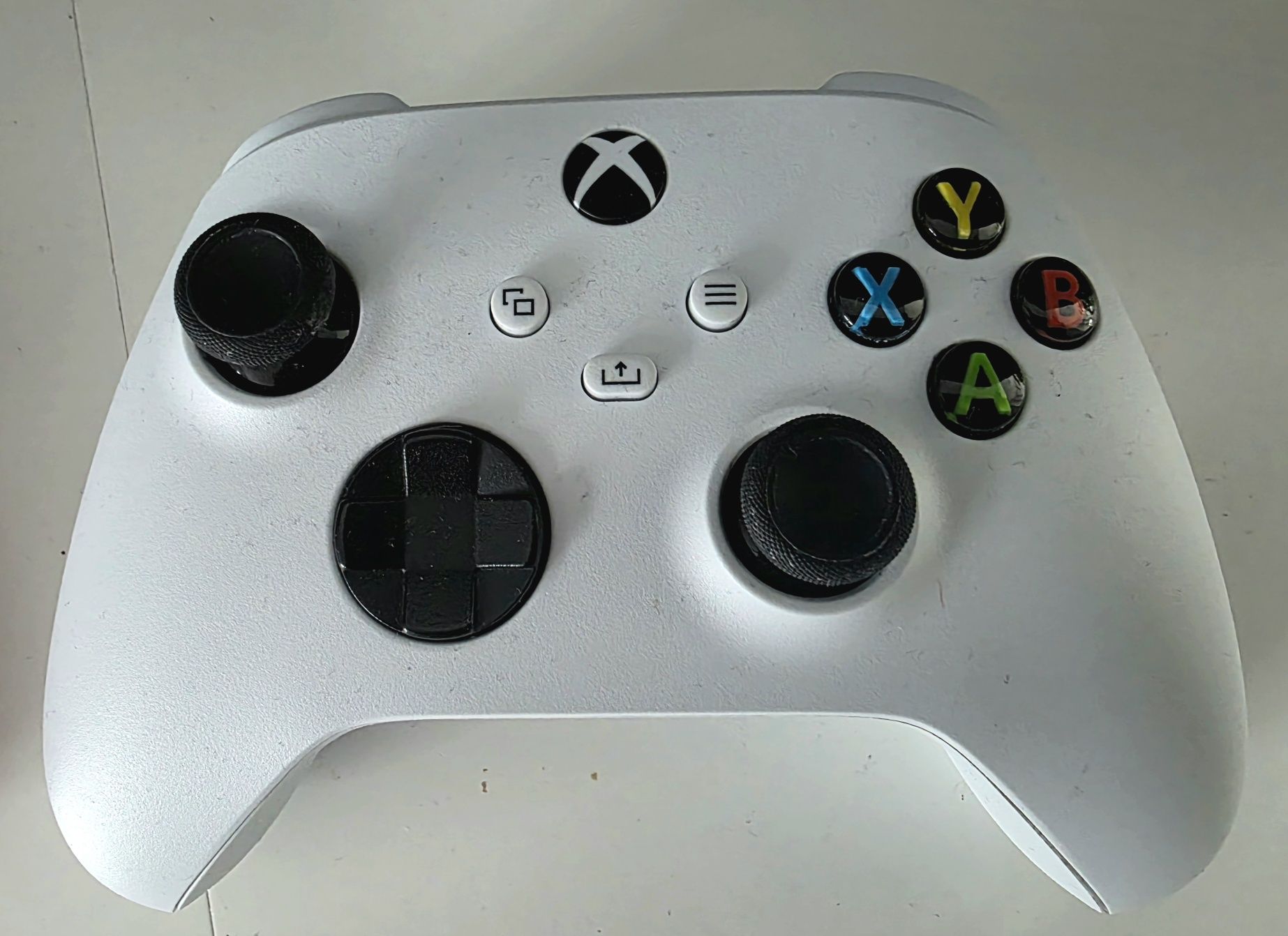 Konsola Xbox Series X 1TB+ 2 Pady w pełni sprawna