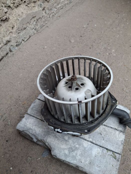 Моторчик печки вентилятор volvo 440 вольво 440