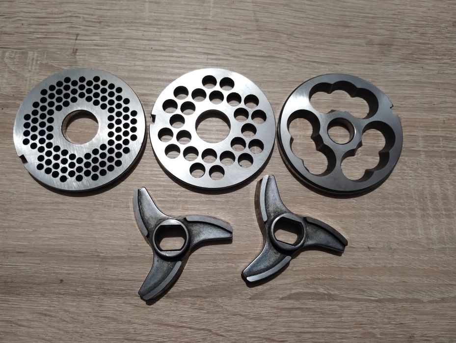 заточування та  ремонт інструменту для стрижки та маникюру