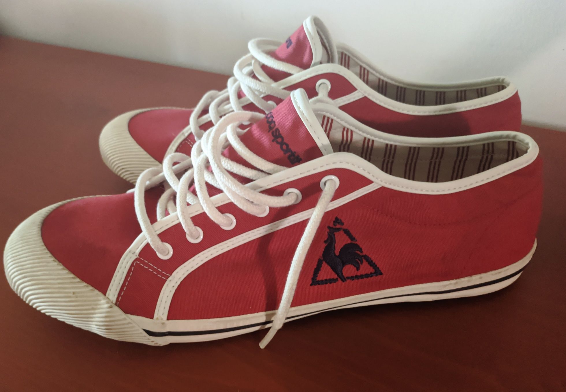 Sapatilhas vermelhas 45