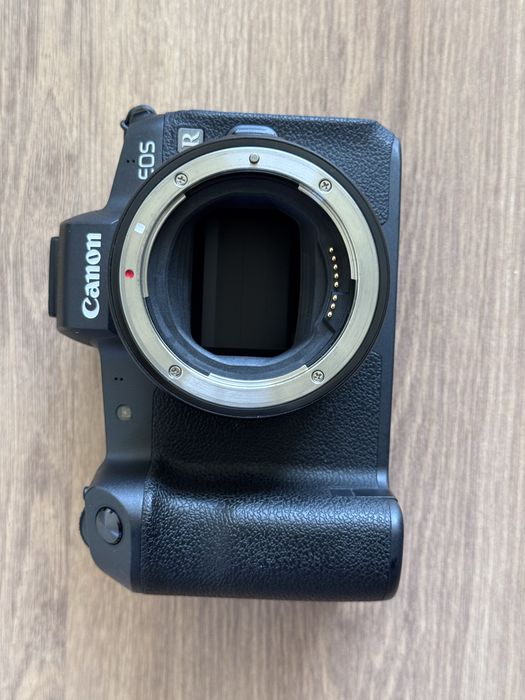Câmara Canon EOS R 30Mpx em caixa original