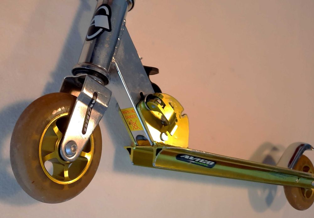 Trotineta AVIGO Scooter (50kg)