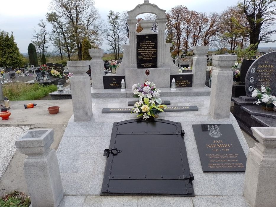 Remont i naprawa nagrobków