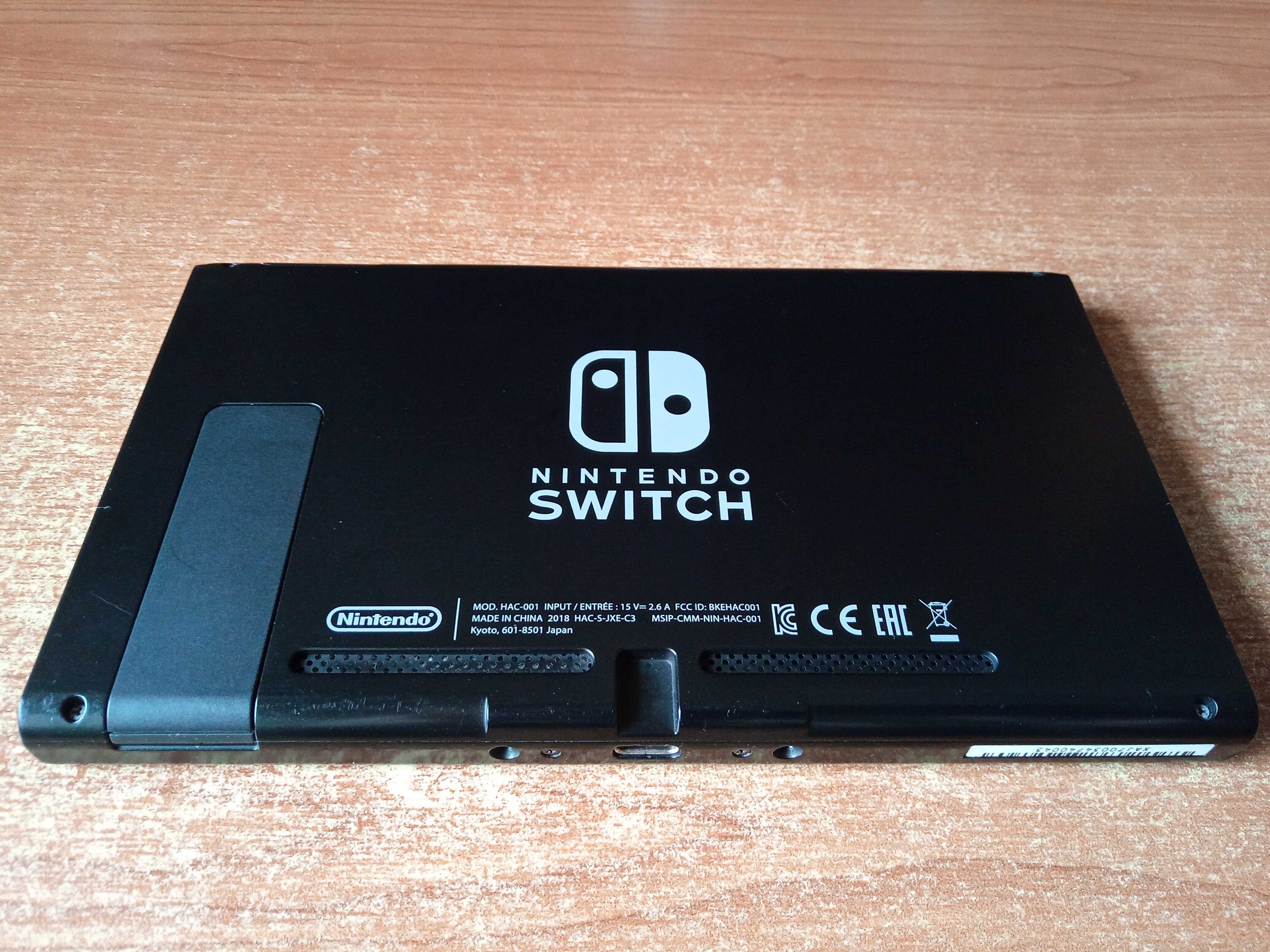 Nintendo Switch V1 Unpatched + 128Gb SDCard (Desbloqueada)
