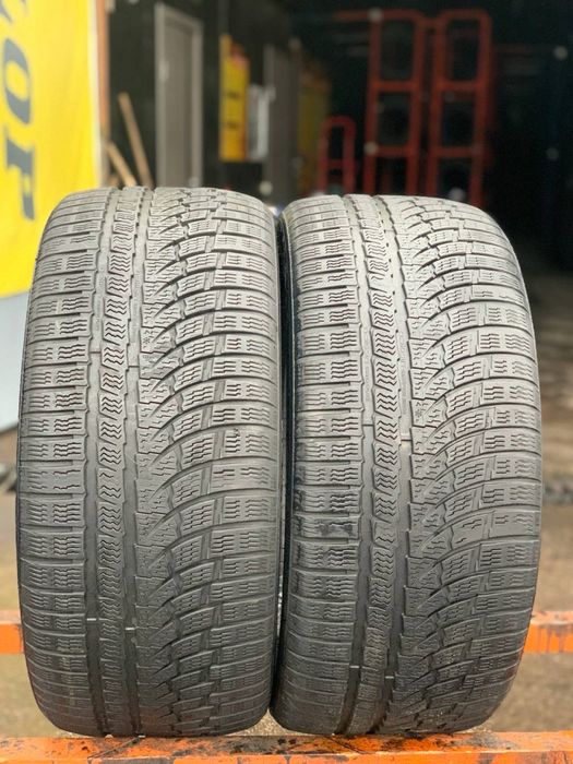 Шини зимові 2шт 255/40 R19 Nokian WRA4