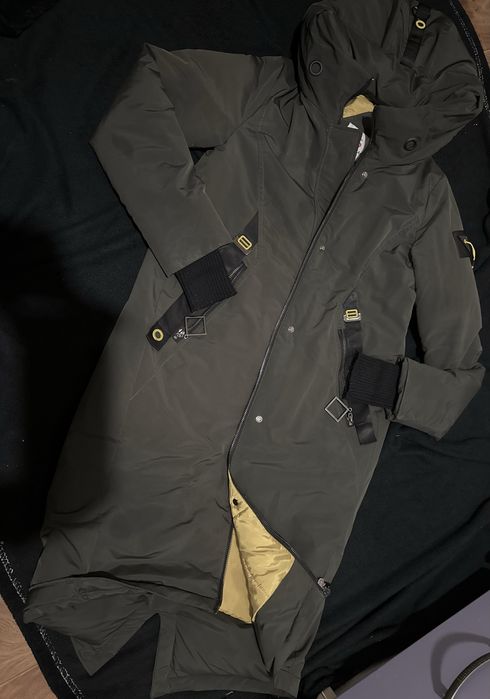 Тепла жіноча зимова куртка