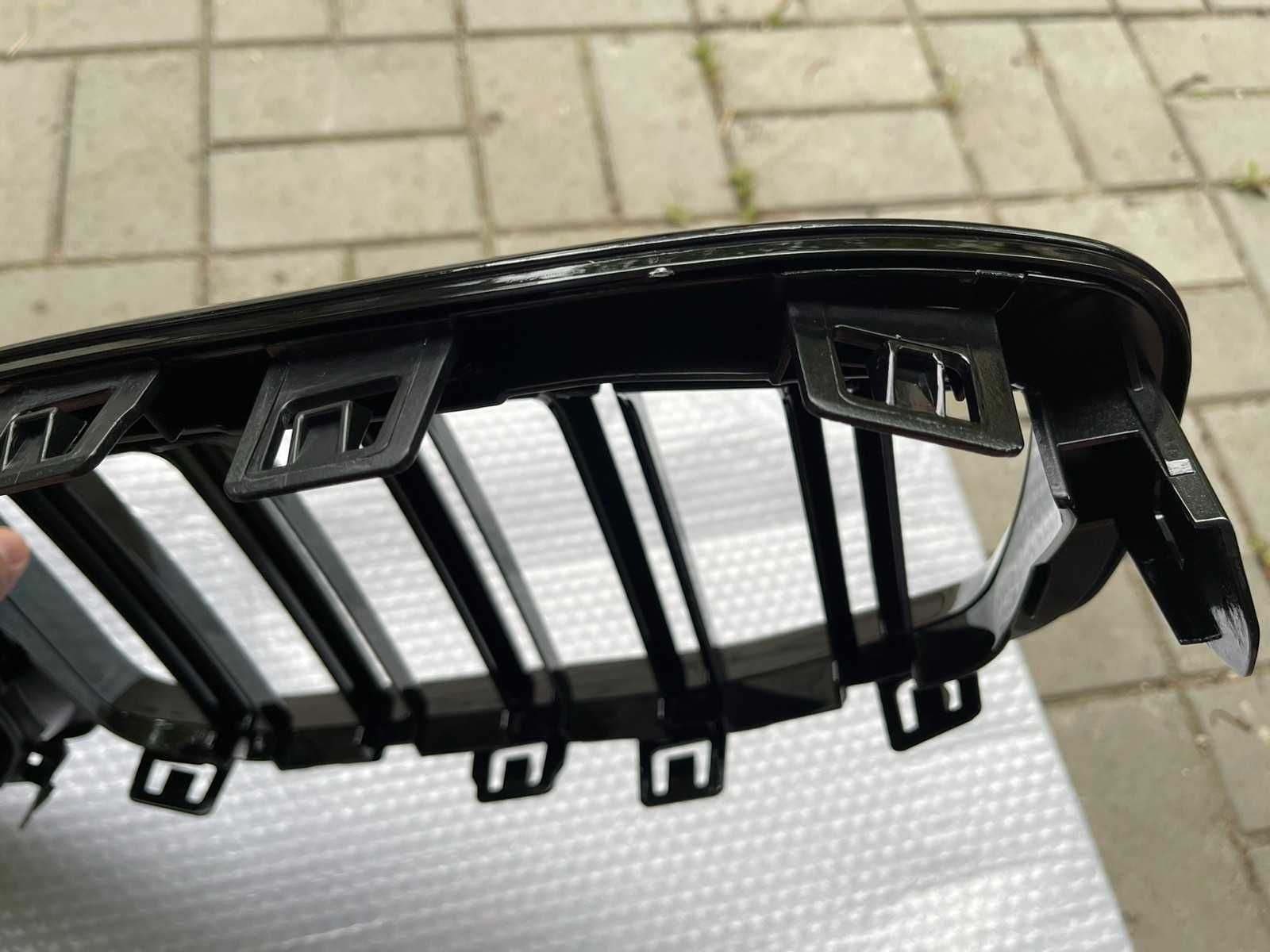 Решетка радиатора BMW F40 тюнинг ноздри решітка стиль M