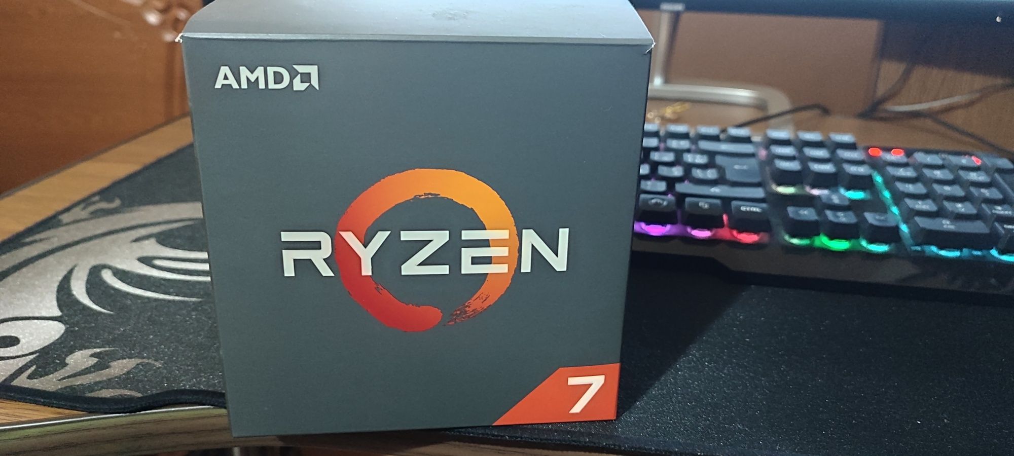 AMD Ryzen 7 2700