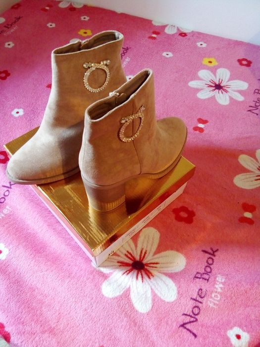 Bota de cano baixo