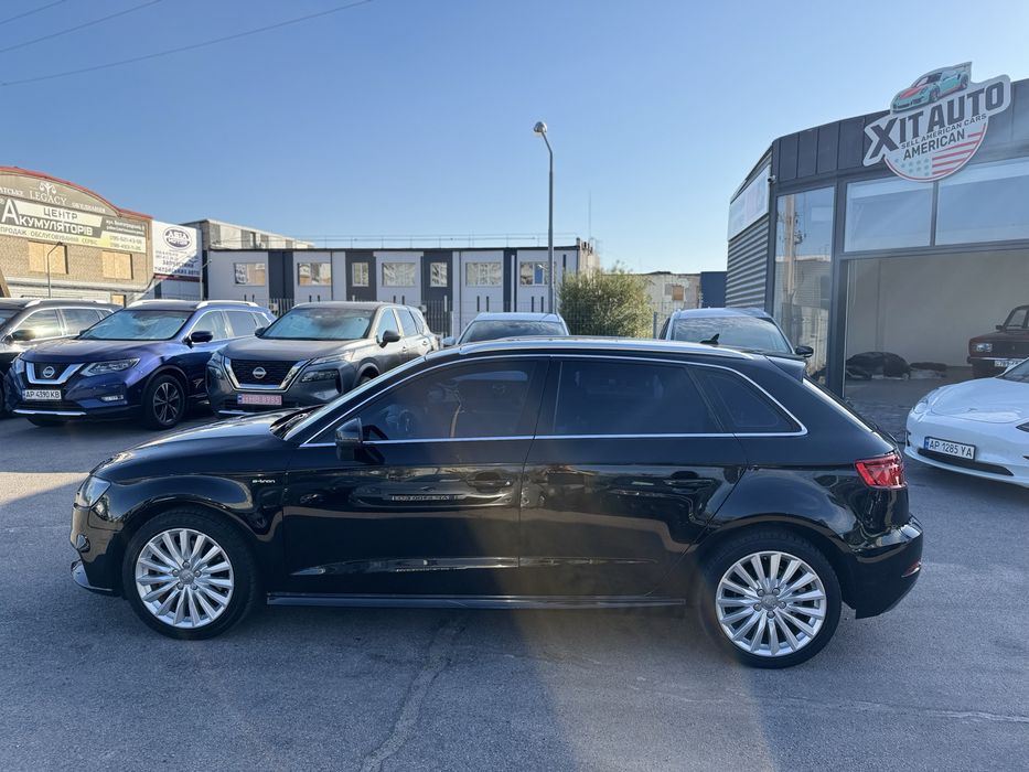Продам AUDI A3 E-Tron
