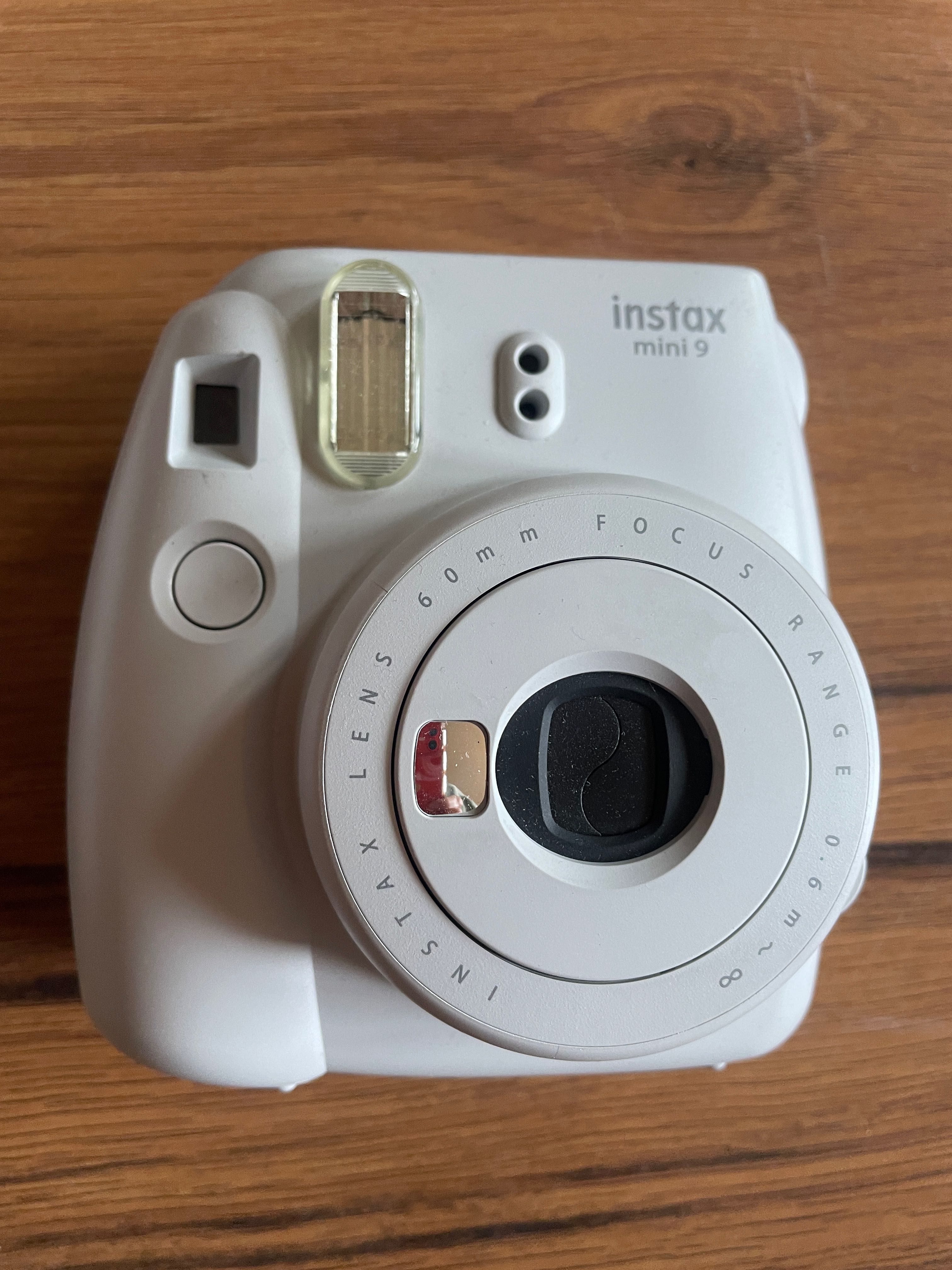 Nowy Aparat Fujifilm Instax mini 9 z futerałem