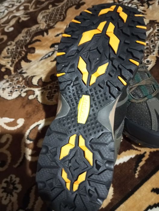 Термо кросівки 43р.