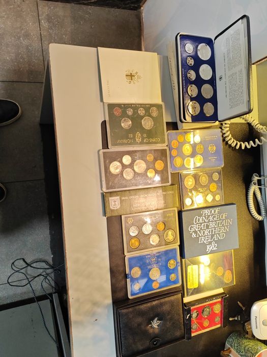 Zestaw monet część srebrna wszystkie proof set Polska Kanada itd