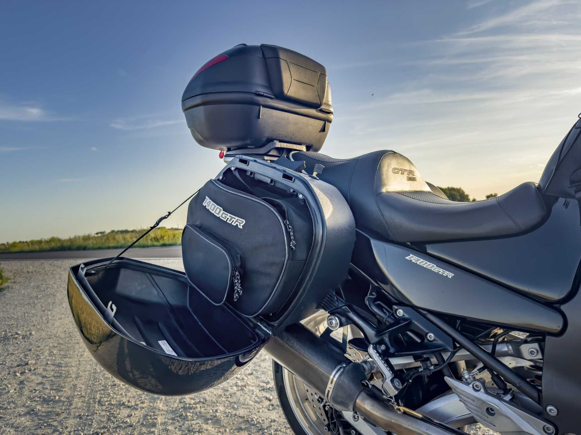 Kawasaki GTR 1400 - full doposażenie
