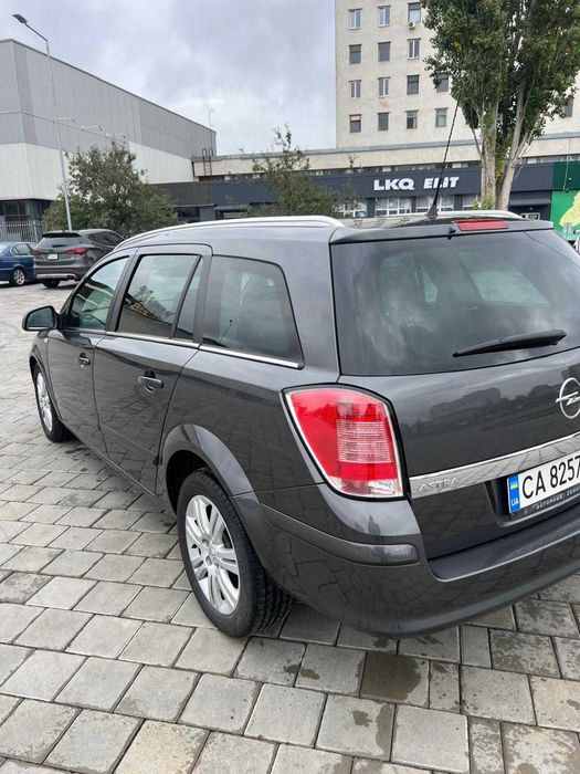 Продаю Opel Astra H