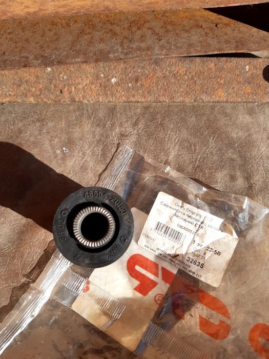 Саленблок переднего ричага Geely Emgrand передній CTR