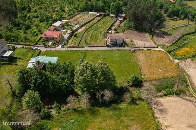 Terreno - Torre, Amares