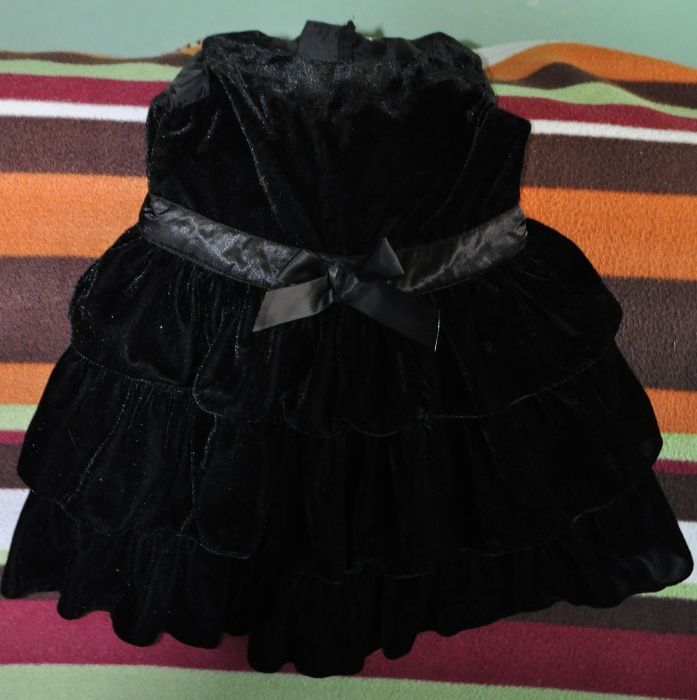 Sukienka dla dziewczynki czarna aksamitna 18-23 miesiące