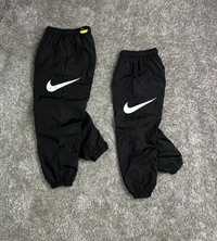 Штаны Nike Nylon Pants Side Swoosh