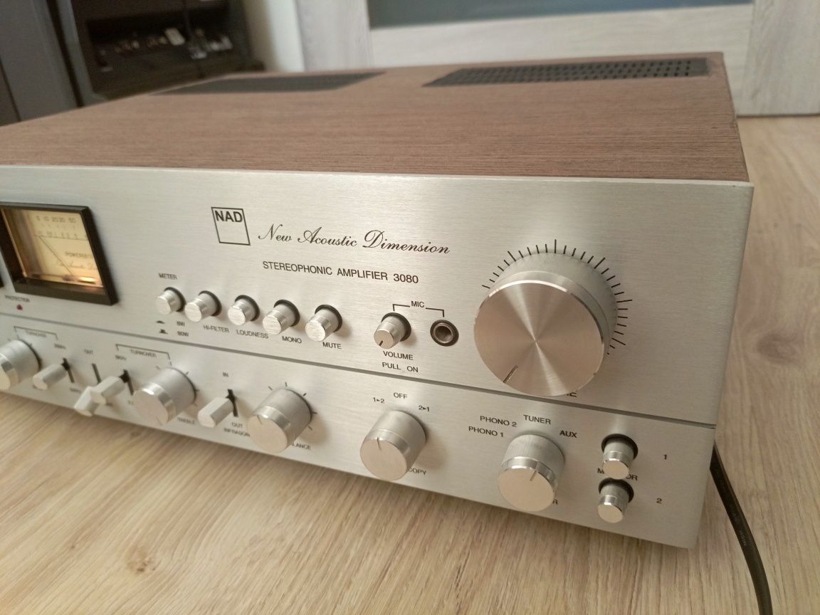 Wzmacniacz NAD 3080 silver ideał