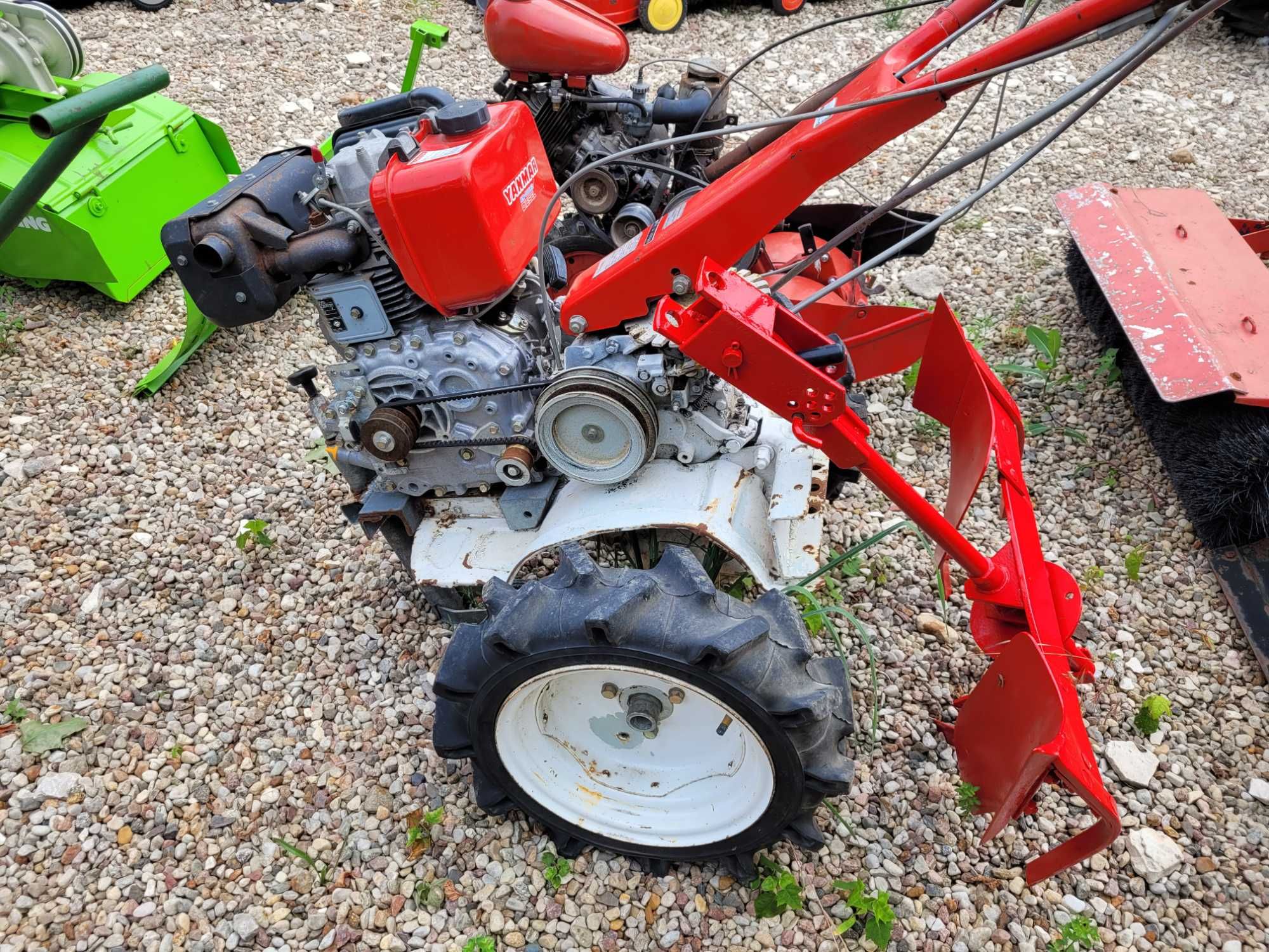 Dzik iseki Yanmar L100 Diesel z pługiem obrotowym Polecam!!!