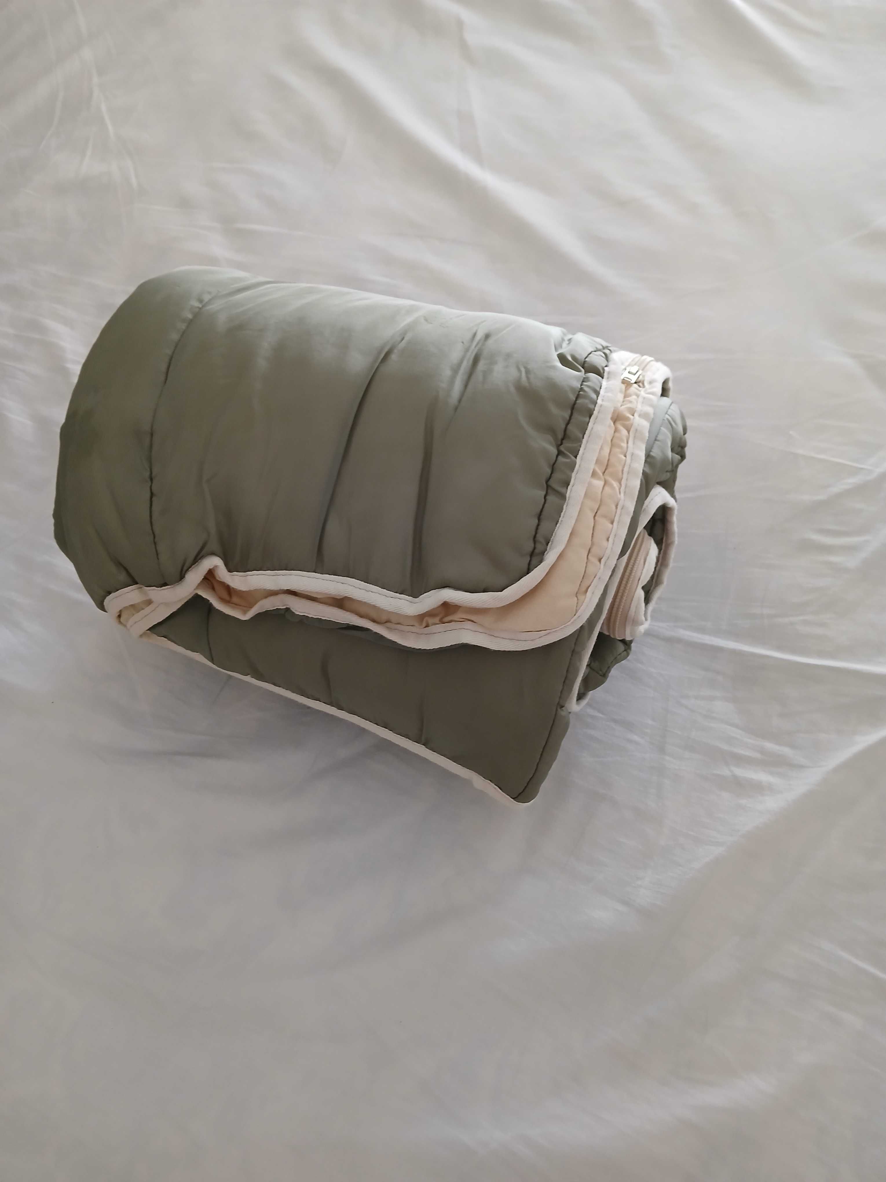 Saco-Cama leve e confortável.