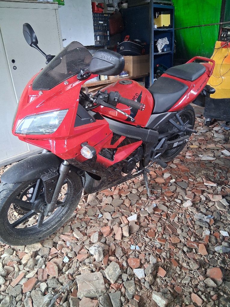 Moto 125 kymco quannon