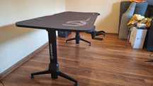 Biurko Ultradesk czarne + podkładka czarna