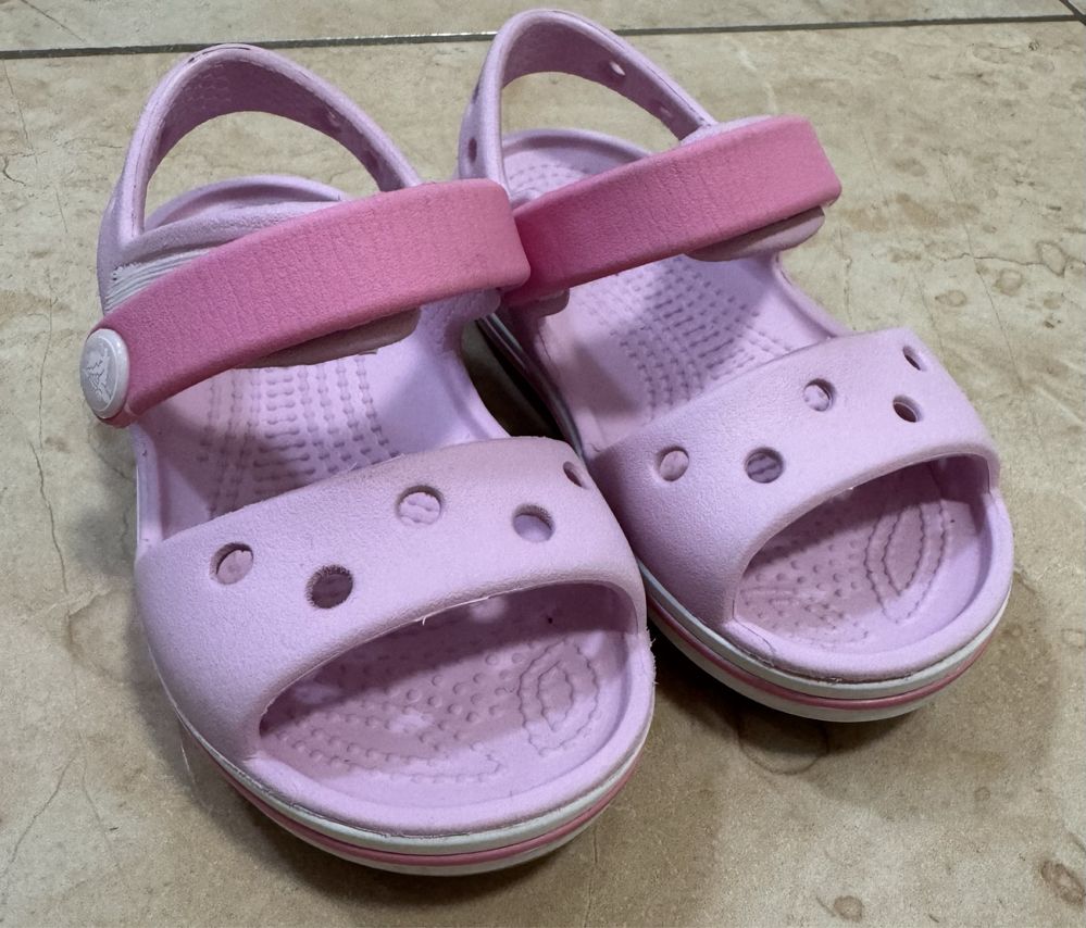 Дитячі сандалі Crocs, розмір 22 (С 6)