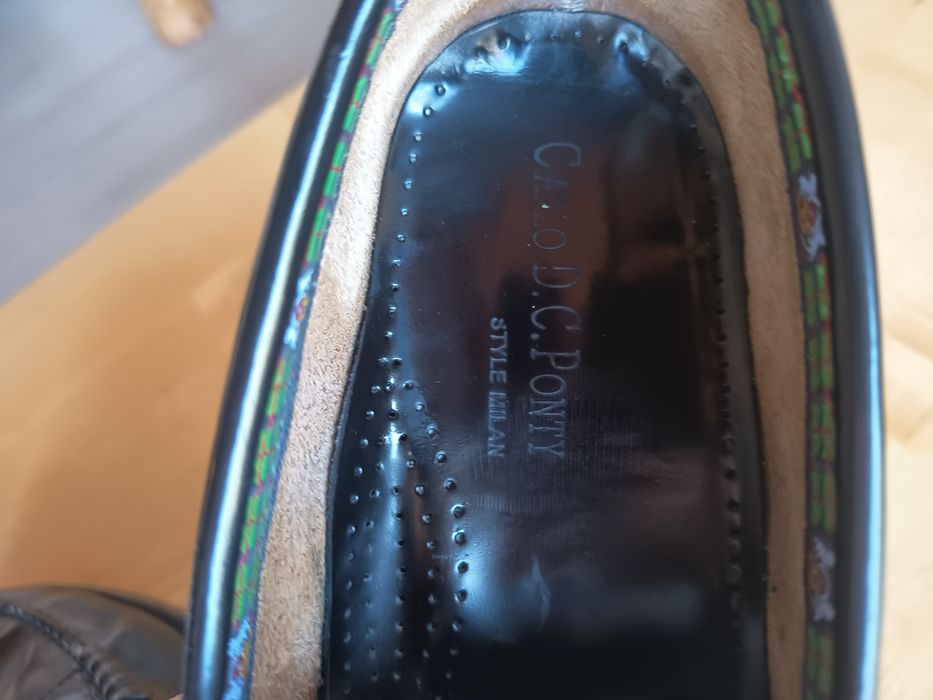 Sapatos de pele. Carlo DC Ponty