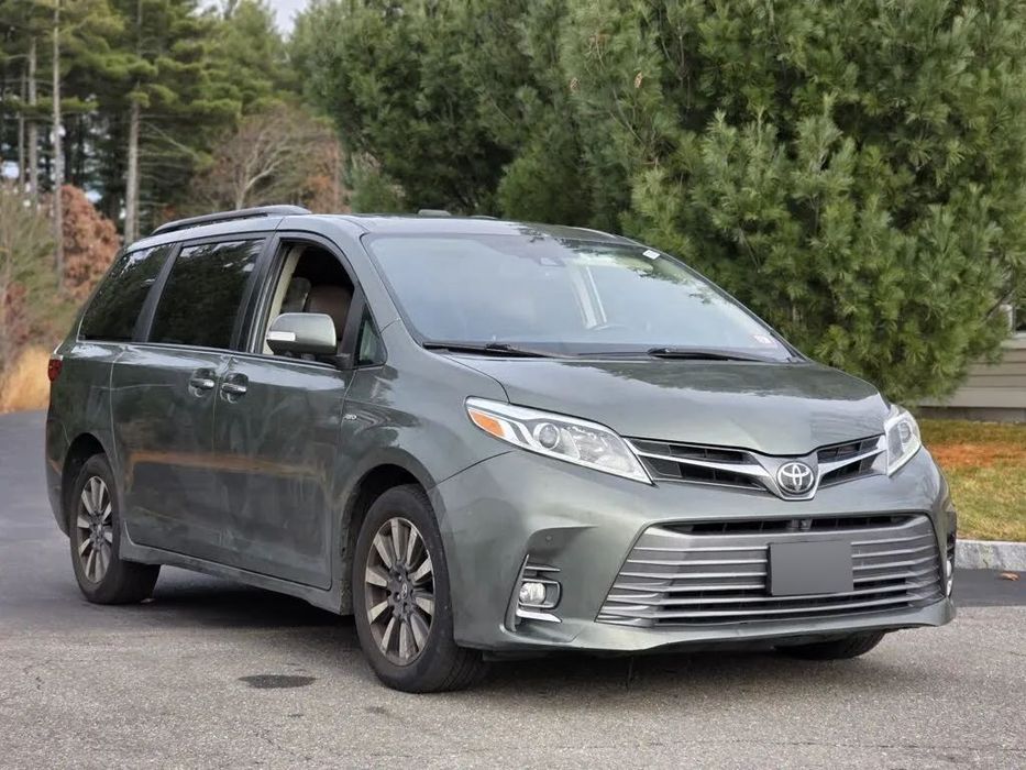 Toyota Sienna Toyota Sienna AWD Limited - 7 os. - Skóra - JBL - Dach panoramiczny