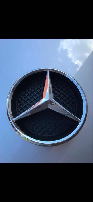 Mercedes emblemat w grill
