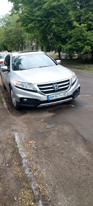 Продам Honda Crosstour
