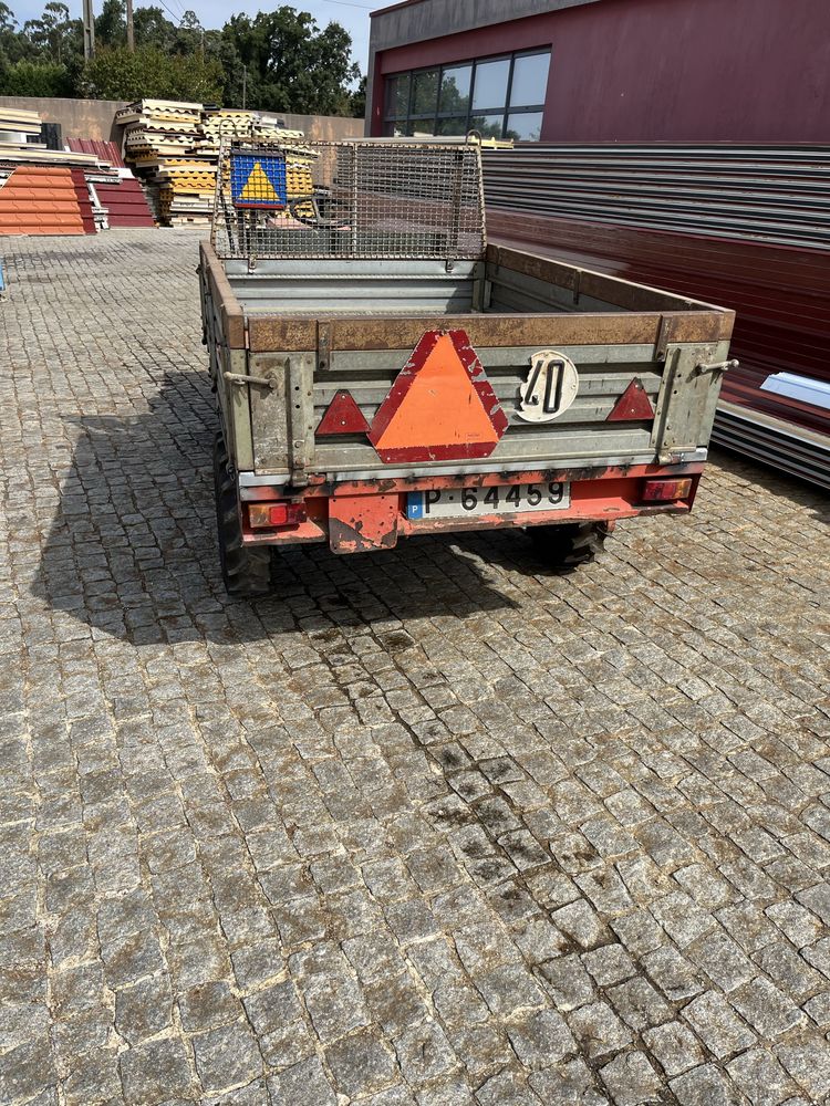 Tractor em bom estado