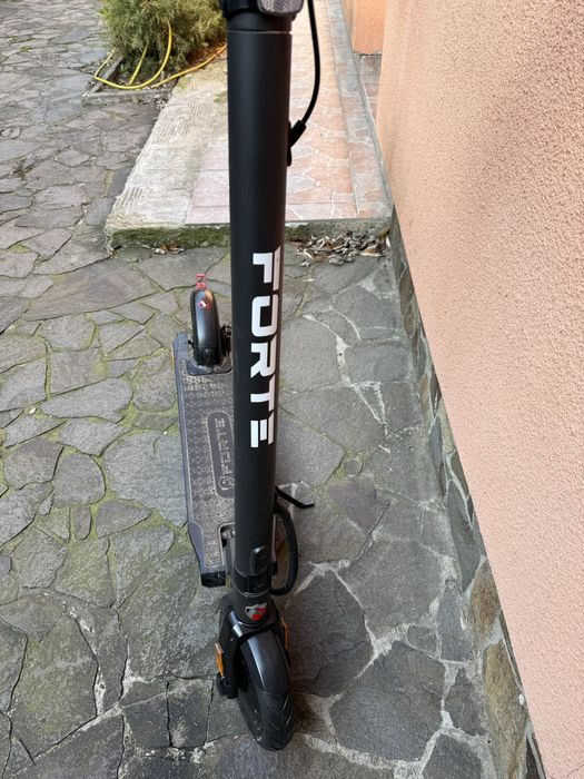 Продам электросамокат Forte TT-EL-H858