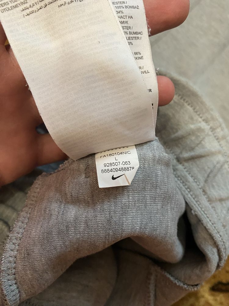 штани nike tech fleece