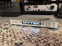 Mytek Manhattan II DAC przetwornik/PRE/wzmacniacz słuchawkowy srebrny.