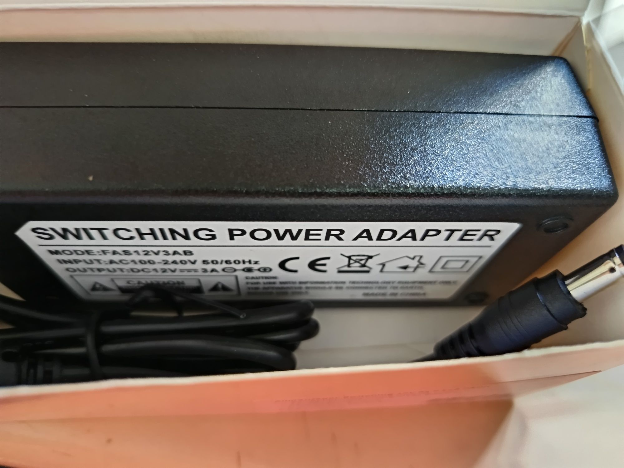 Alimentador 12V p/LCD