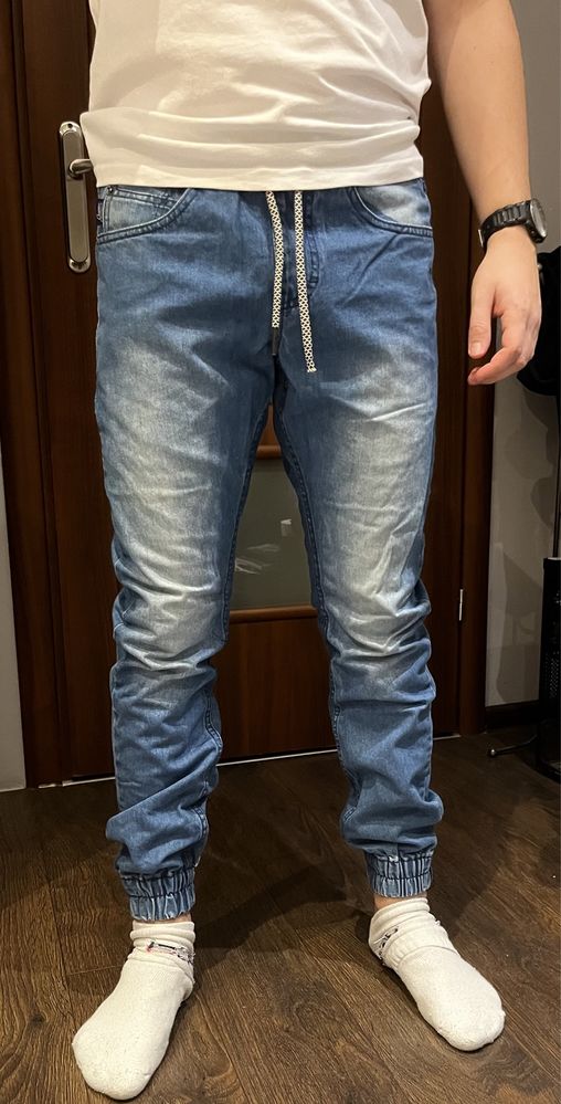 Spodnie jeansowe typu jogger męskie