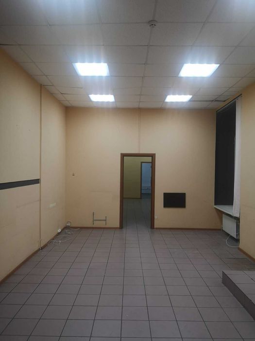 Здається в оренду офісне приміщення в центрі