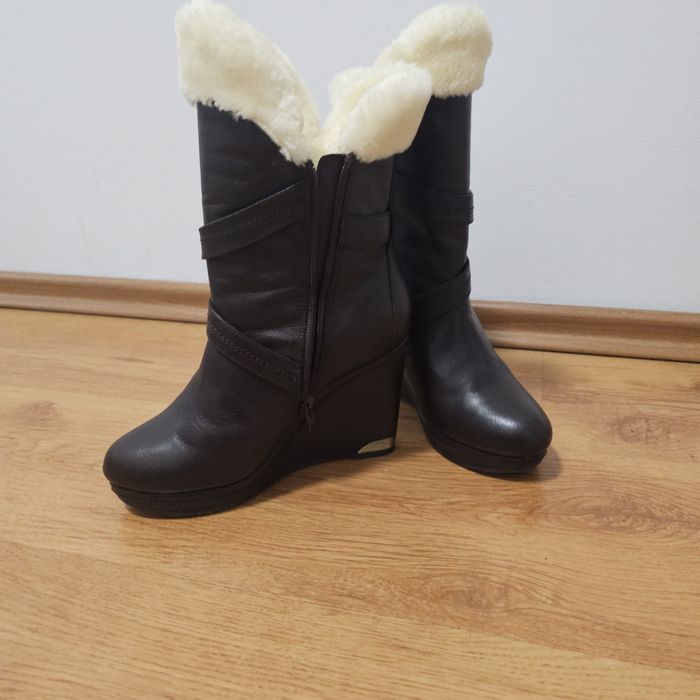 Buty botki skórzane Bata 37 na platformie jak nowe